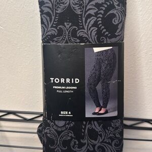 Torrid Black and Gray Patterned Leggings